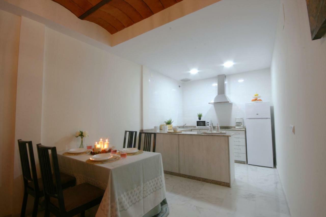 Apartamento Vacacional Carmona Apartment Exterior photo
