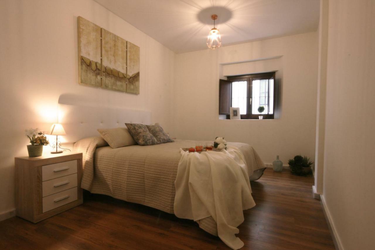 Apartamento Vacacional Carmona Apartment Exterior photo